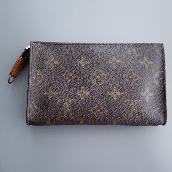 Louis Vuitton Vintage Classic Pouch - Picture 7 of 12